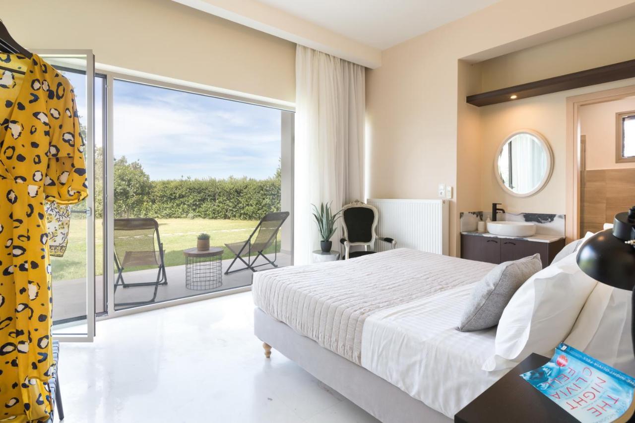 Lux Villa Mia With Heated Pool, 2Km To Beach & Childrens Area! Mikro Metochi المظهر الخارجي الصورة