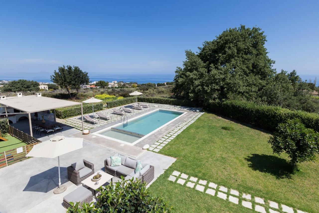 Lux Villa Mia With Heated Pool, 2Km To Beach & Childrens Area! Mikro Metochi المظهر الخارجي الصورة