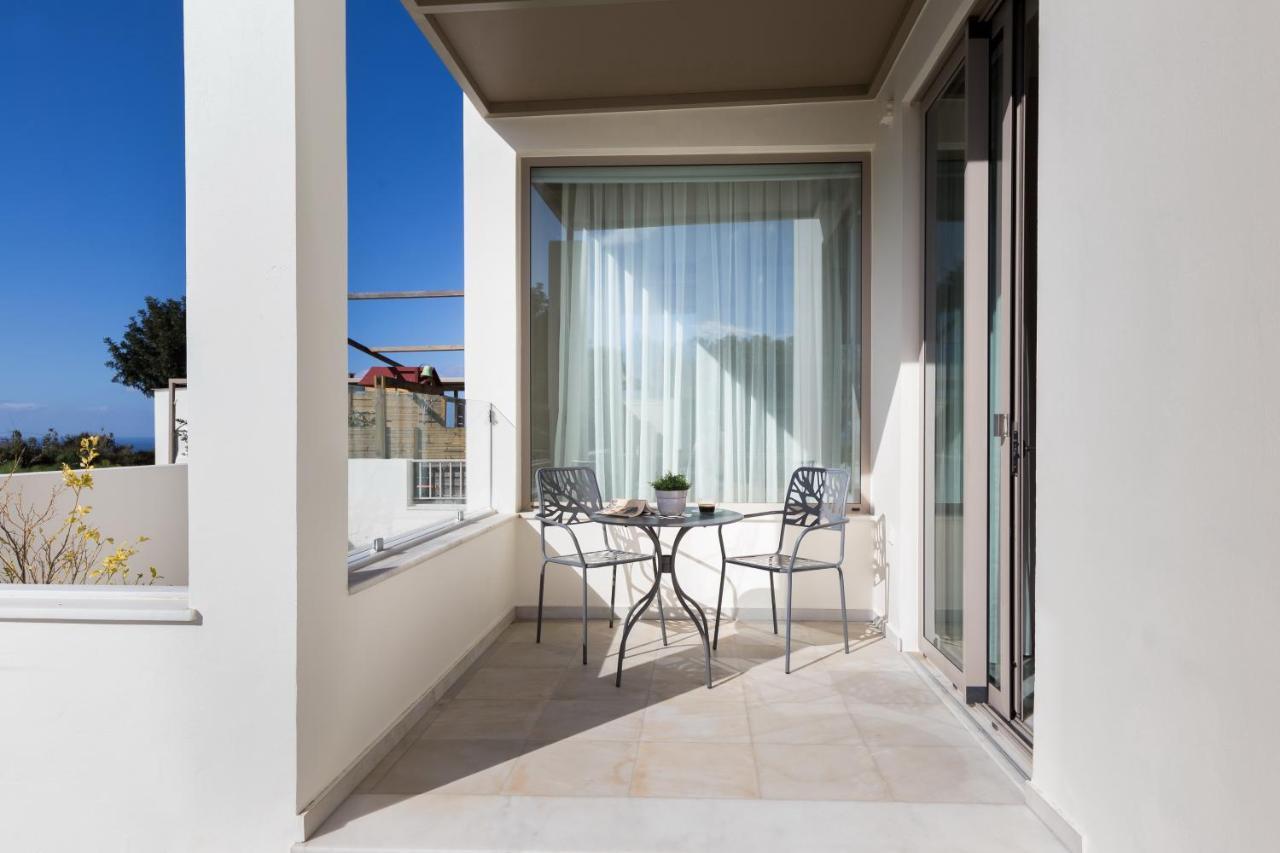 Lux Villa Mia With Heated Pool, 2Km To Beach & Childrens Area! Mikro Metochi المظهر الخارجي الصورة